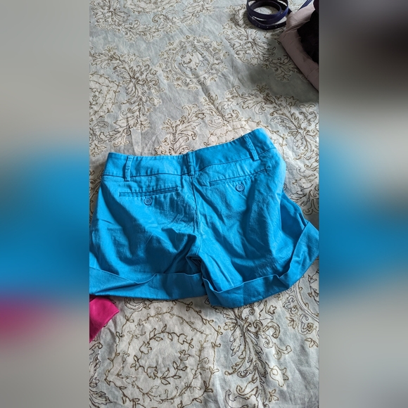 Shorts - Picture 6 of 6